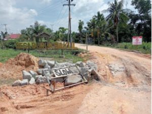 Proyek Gardu Induk Buruk Bakul Rusak Jalan dan Timbulkan Debu