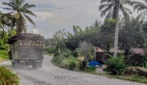 Angkutan Perusahaan Sebabkan Debu, PT Marbau Jaya Tak Perhatian Soal Kesehatan Warga