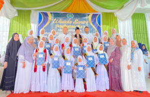 TPA-Tahfidz Masjid Taqwa Emplassment Tinjowan Gelar Wisuda Angkatan Pertama