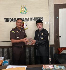 Kajaksaan Kembalikan Uang Sitaan pada Perkara Korupsi di Baznas Pasaman