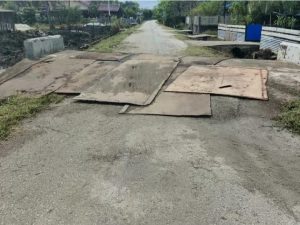 Jalan Sultan Syarif Kasim Rusak, Warga Tuntut PT Kilang Pertamina Interntional