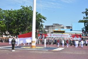 Dihadapan Bupati Kasmarni, Tim Paskibraka Bengkalis Tunaikan Tugasnya Kibarkan Bendera Merah Putih