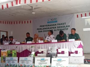 PT HSJ ‘Asian Agri’ Group Bantu Perlengkapan Sekolah dan Paket Ekonomi Alternatif di Sidomulyo, Bilah Hilir