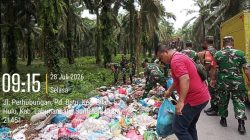 ‎Dukung Gerakan Indonesia ASRI, TNI – DLH Labuhanbatu Kolaborasi Bersihkan Tumpukan Sampah di Bilah Hulu